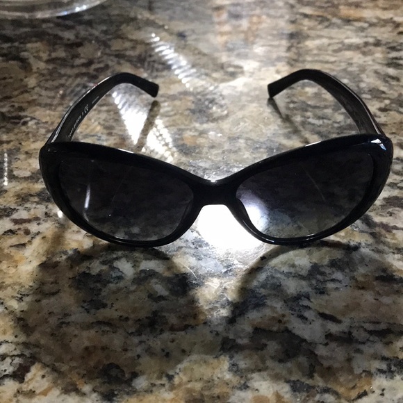 Tory Burch Accessories - Authentic Tory Burch Sunglasses